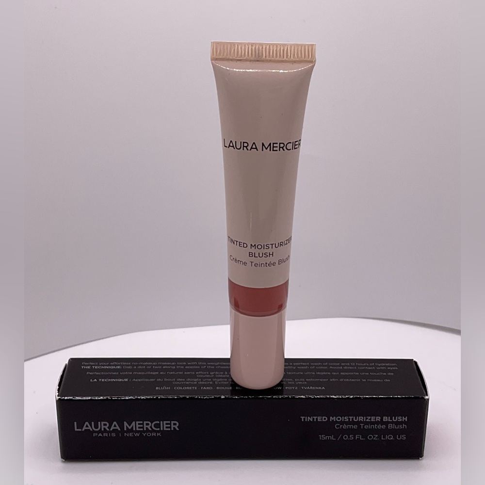 Laura Mercier Tinted Moisturizer Blush

Shade: Mistral